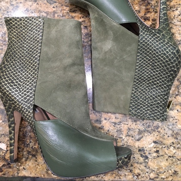 Charles David Designer Y2K leather Suede Snake embossed peep Toe Heels 6.5 - Picture 7 of 8